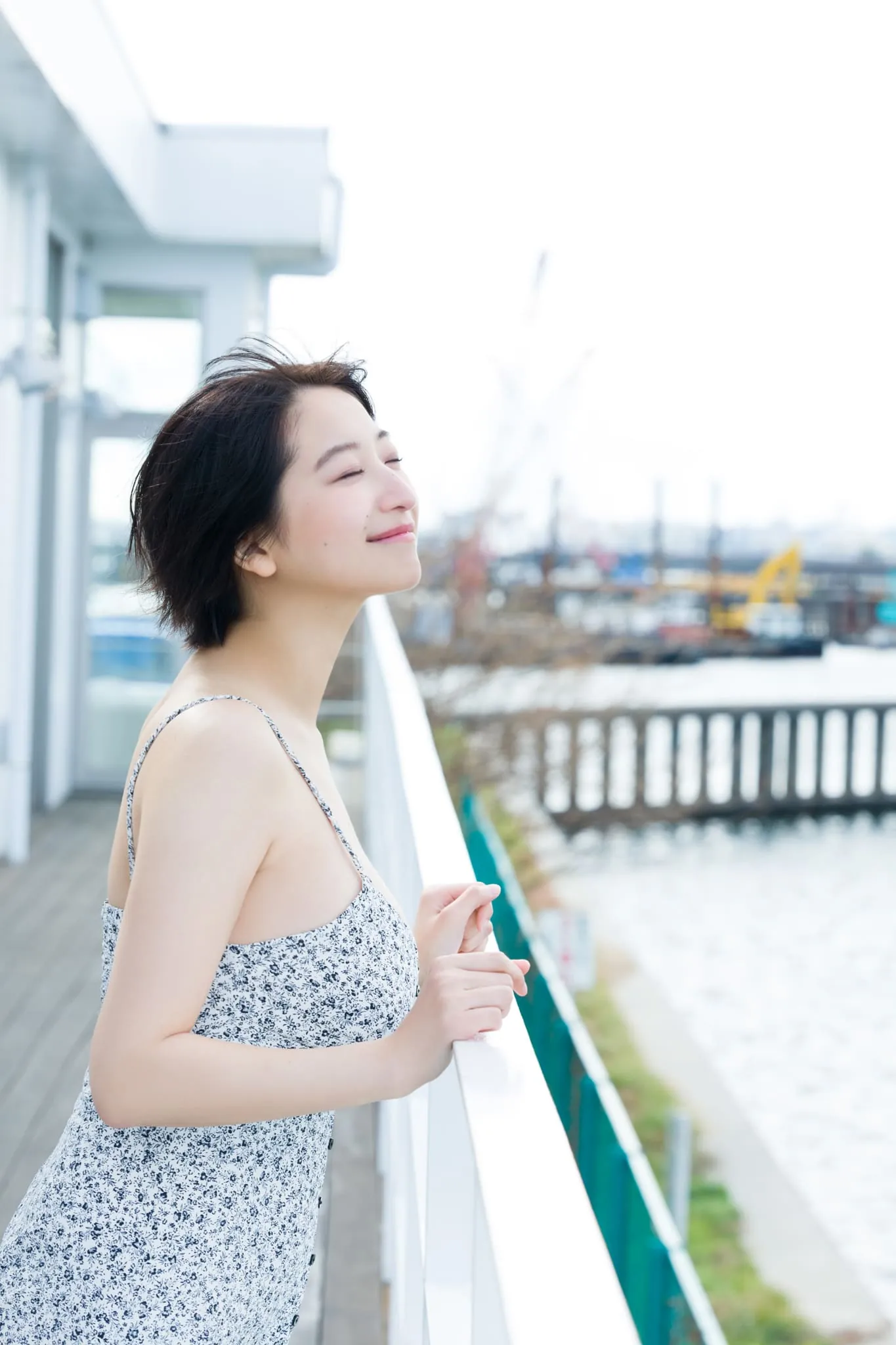 Ina Enohara 榎原依那 ライブチャット 配信