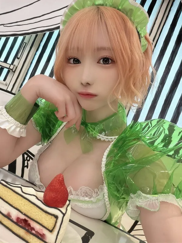 篠崎こころ ライブチャット 配信