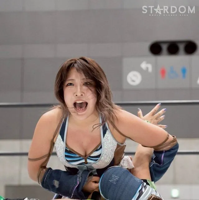 AZM ライブチャット 配信