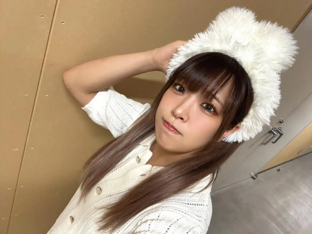 AZM ライブチャット 配信