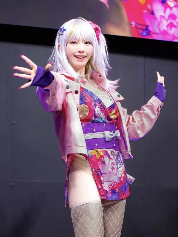Enako (えなこ) ライブチャット 配信