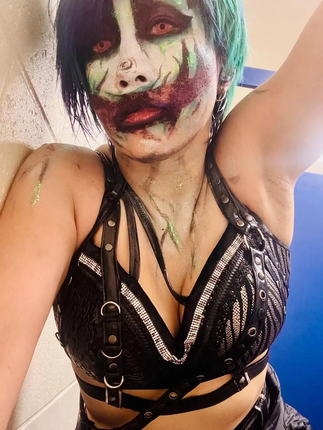 Asuka WWE ライブチャット 配信