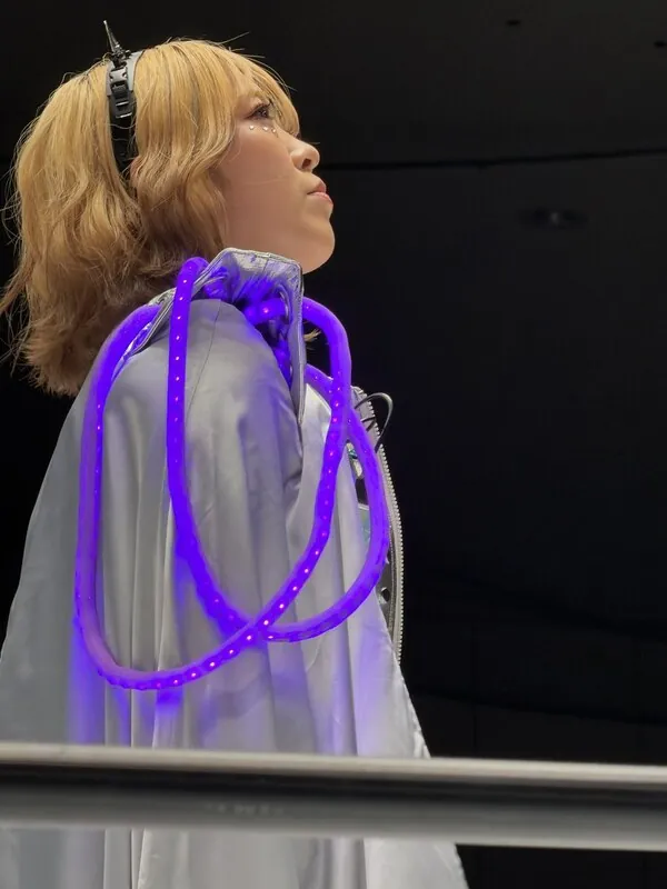 AZM ライブチャット 配信