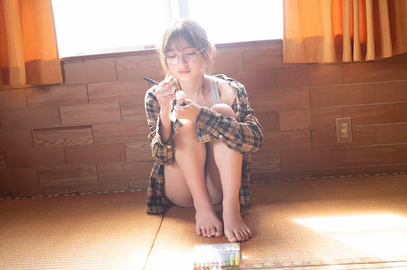 Luna (一ノ瀬瑠菜) ライブチャット 配信