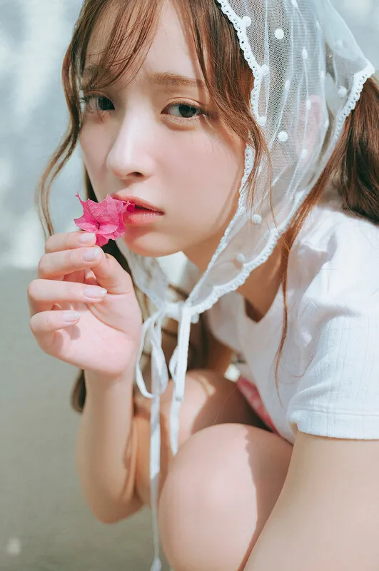 Luna (一ノ瀬瑠菜) ライブチャット 配信