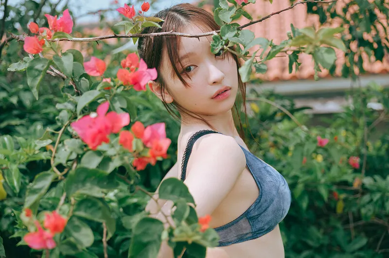 Luna (一ノ瀬瑠菜) ライブチャット 配信