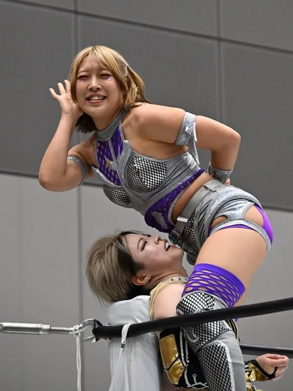 AZM ライブチャット 配信