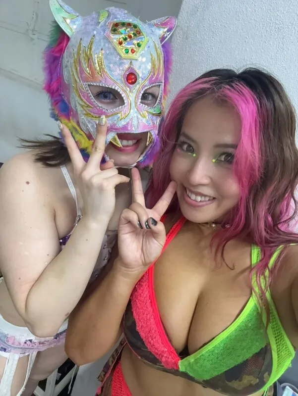 Mina Shirakawa ライブチャット 配信