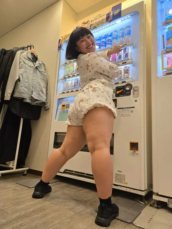 Shigetani Hotaru ライブチャット 配信