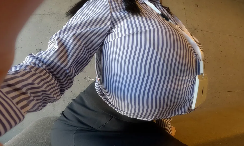 Yuma0ppai (Japanese girl with enormous tits) ライブチャット 配信