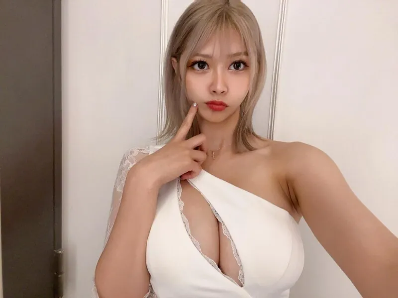 山田 あい ライブチャット 配信