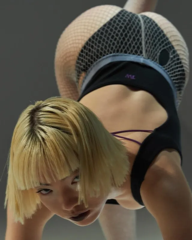 Aoi Yamada 山田 葵 ライブチャット 配信
